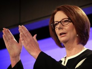 julia gillard in glasses
